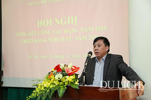 Phó Bí thư thường trực Đảng ủy Bộ Văn hóa, Thể thao và Du lịch Phùng Minh Cường phát biểu tại hội nghị